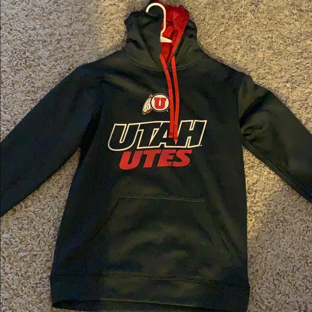 Utah Utes sweatshirt